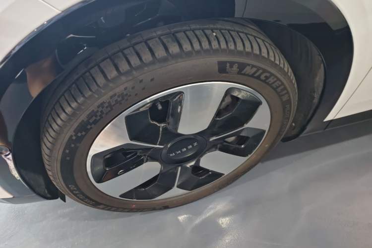 Used Zeekr MIX 2025 Intelligent Driving Version Left Front Wheel Hub