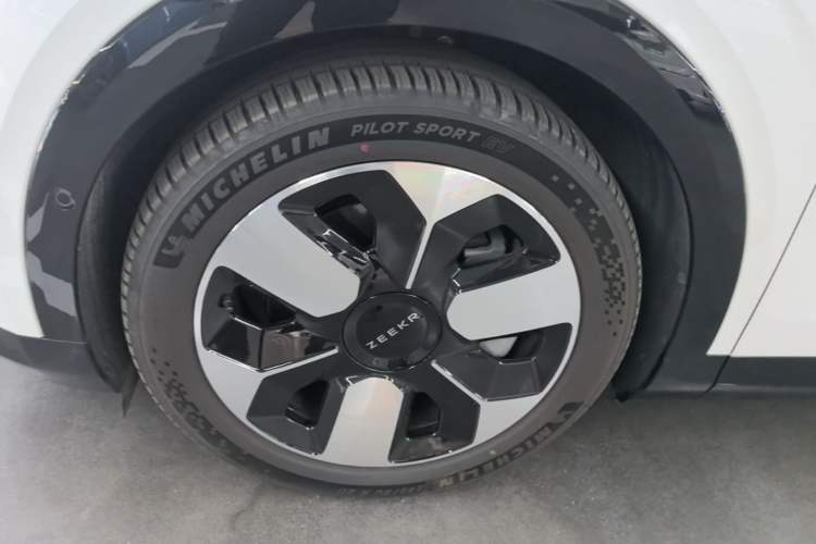 Used Zeekr MIX 2025 Intelligent Driving Version Left Front Wheel Hub