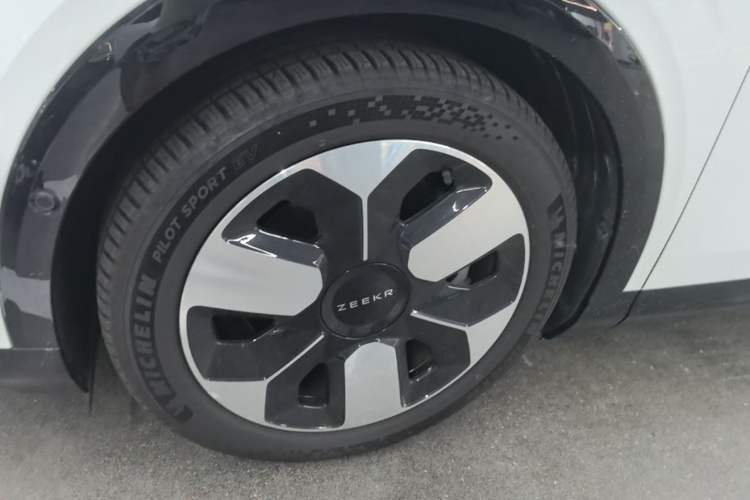 Used Zeekr MIX 2025 Intelligent Driving Version Left Front Wheel Hub