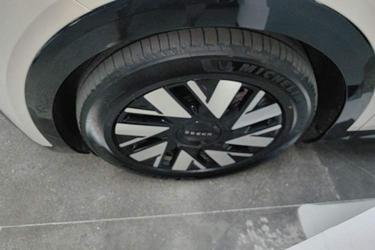 Used Zeekr MIX 2025 Long-Range Intelligent Driving Edition Left Front Wheel Hub