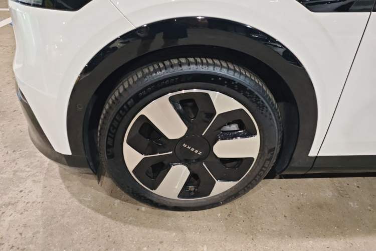 Used Zeekr MIX 2025 Intelligent Driving Version Left Front Wheel Hub
