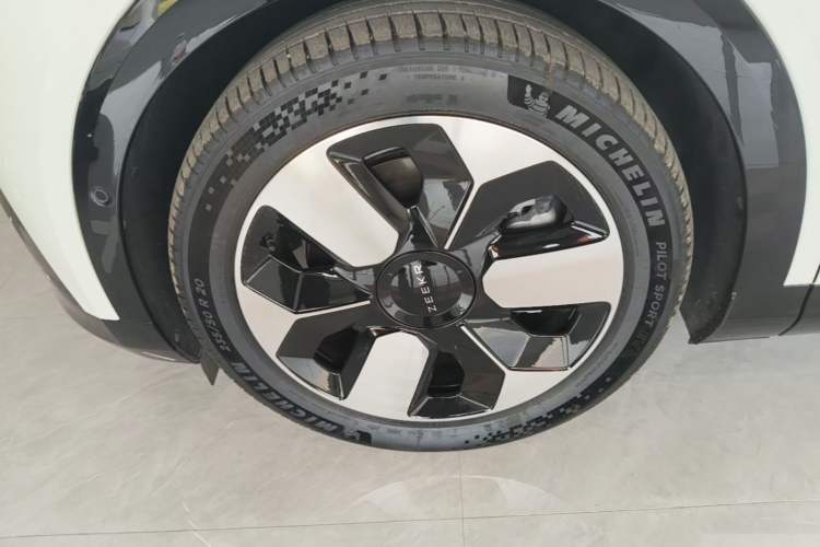 Used Zeekr MIX 2025 Intelligent Driving Version Left Front Wheel Hub
