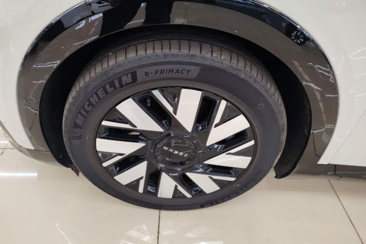 Used Zeekr MIX 2025 Long-Range Intelligent Driving Edition Left Front Wheel Hub