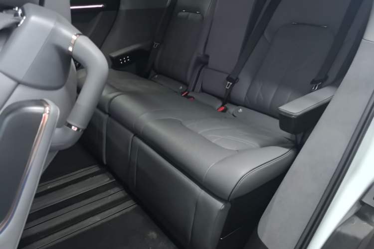 Used Zeekr MIX 2025 Intelligent Driving Version Left Rear Seat