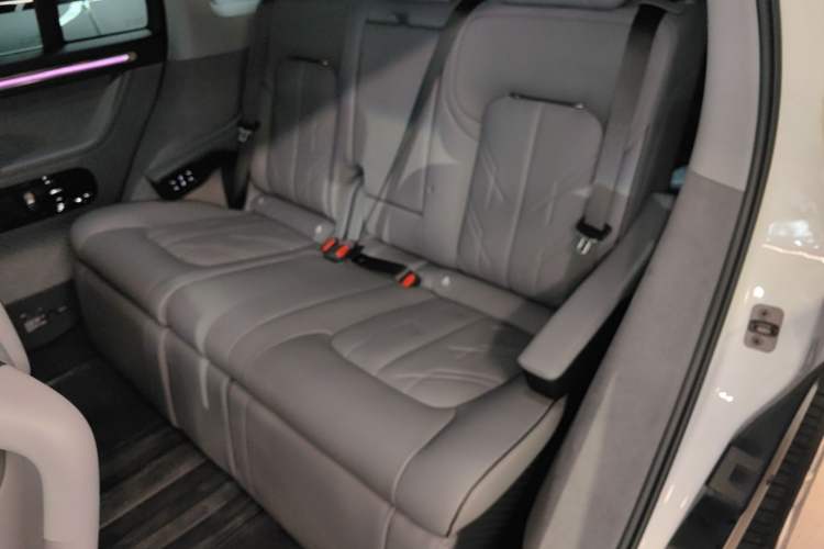 Used Zeekr MIX 2025 Intelligent Driving Version Left Rear Seat