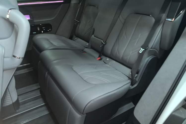 Used Zeekr MIX 2025 Intelligent Driving Version Left Rear Seat
