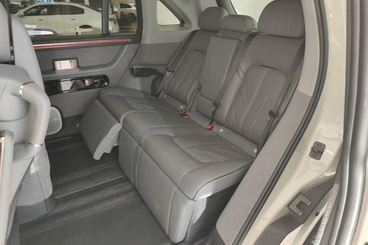 Used Zeekr MIX 2025 Intelligent Driving Version Left Rear Seat