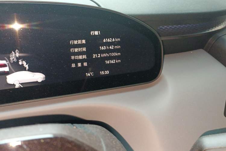 Used Zeekr MIX 2025 Long-Range Intelligent Driving Edition Odometer Close Up