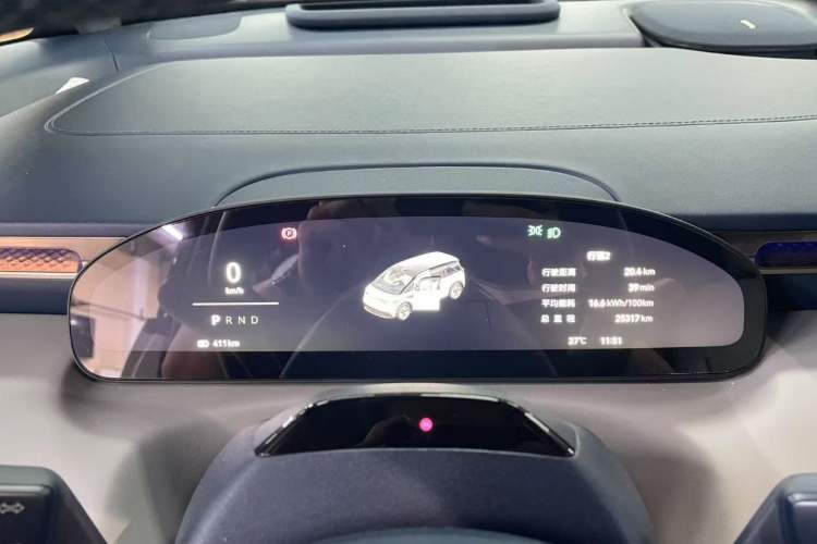 Used Zeekr MIX 2025 Long-Range Intelligent Driving Edition Odometer Close Up