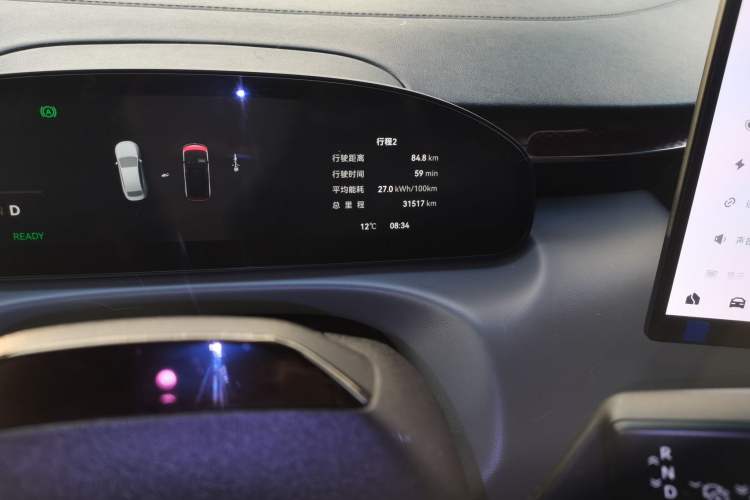 Used Zeekr MIX 2025 Intelligent Driving Version Odometer Close Up