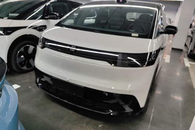 Used Zeekr MIX 2025 Intelligent Driving Version