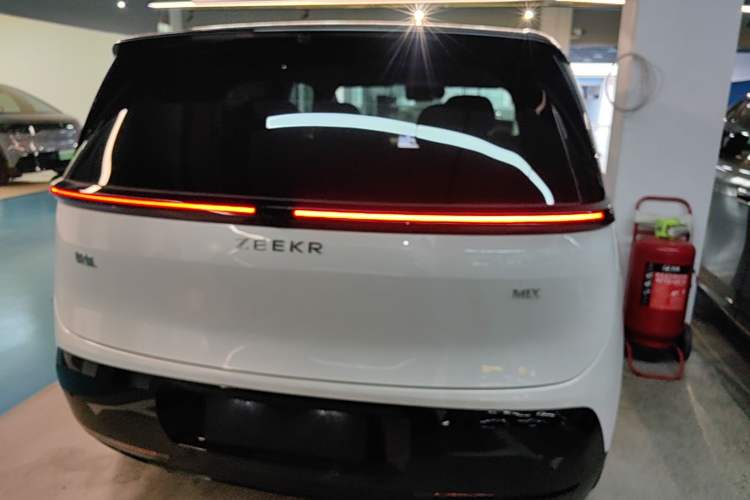 Used Zeekr MIX 2025 Intelligent Driving Version Rear