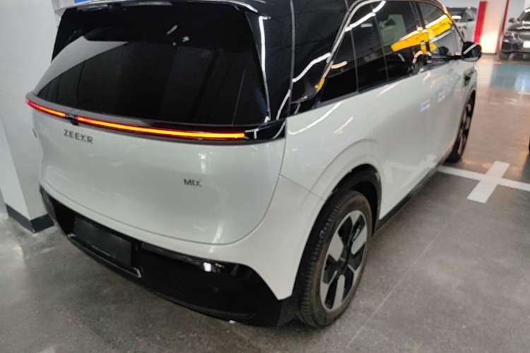 Used Zeekr MIX 2025 Intelligent Driving Version Rear Right 45 Deg