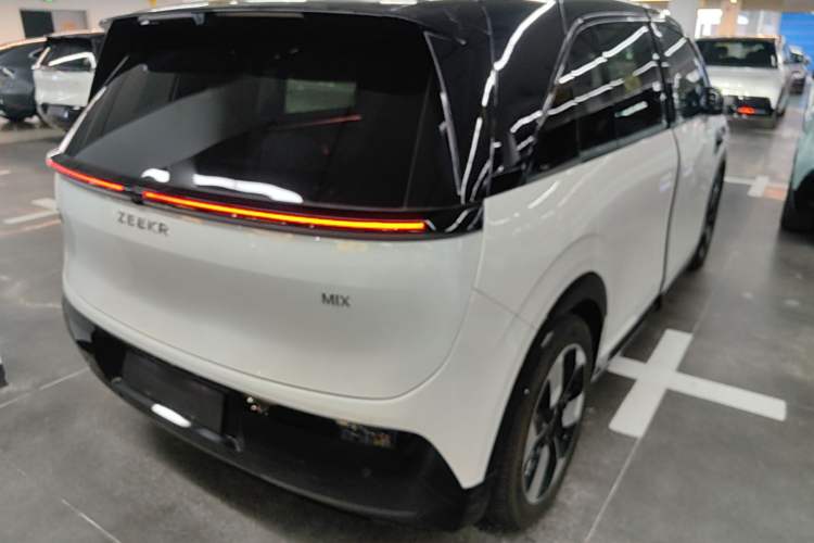 Used Zeekr MIX 2025 Intelligent Driving Version Rear Right 45 Deg