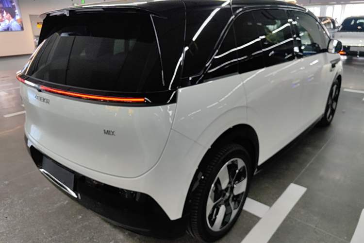 Used Zeekr MIX 2025 Intelligent Driving Version Rear Right 45 Deg
