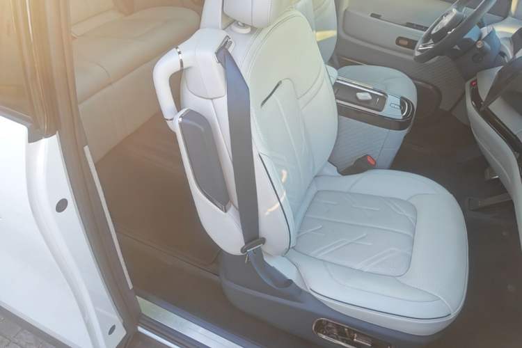 Used Zeekr MIX 2025 Long-Range Intelligent Driving Edition Right Front Seat