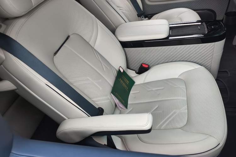 Used Zeekr MIX 2025 Long-Range Intelligent Driving Edition Right Front Seat