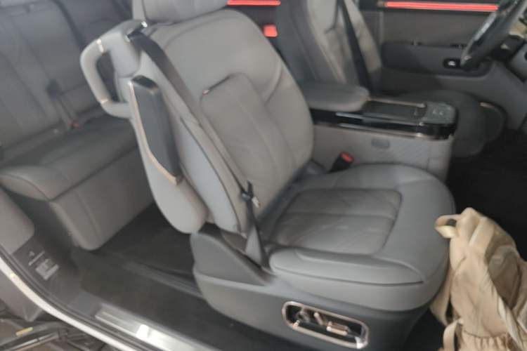 Used Zeekr MIX 2025 Intelligent Driving Version Right Front Seat