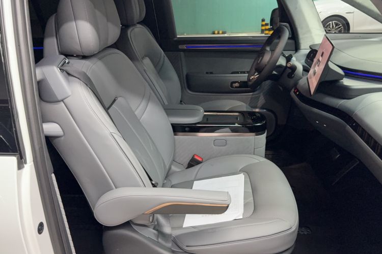 Used Zeekr MIX 2025 Intelligent Driving Version Right Front Seat