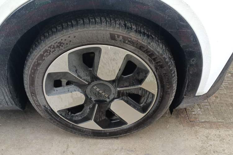 Used Zeekr MIX 2025 Long-Range Intelligent Driving Edition Right Front Wheel Hub