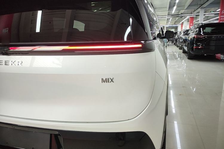 Used Zeekr MIX 2025 Intelligent Driving Version Right Rear Taillight