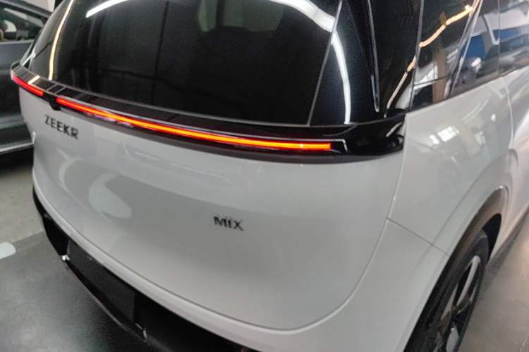 Used Zeekr MIX 2025 Intelligent Driving Version Right Rear Taillight