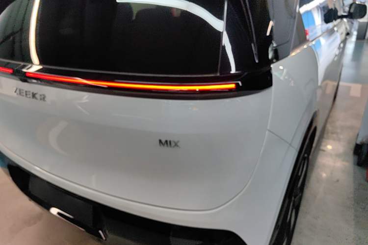 Used Zeekr MIX 2025 Intelligent Driving Version Right Rear Taillight