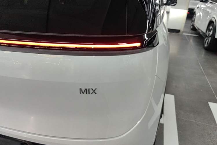Used Zeekr MIX 2025 Intelligent Driving Version Right Rear Taillight