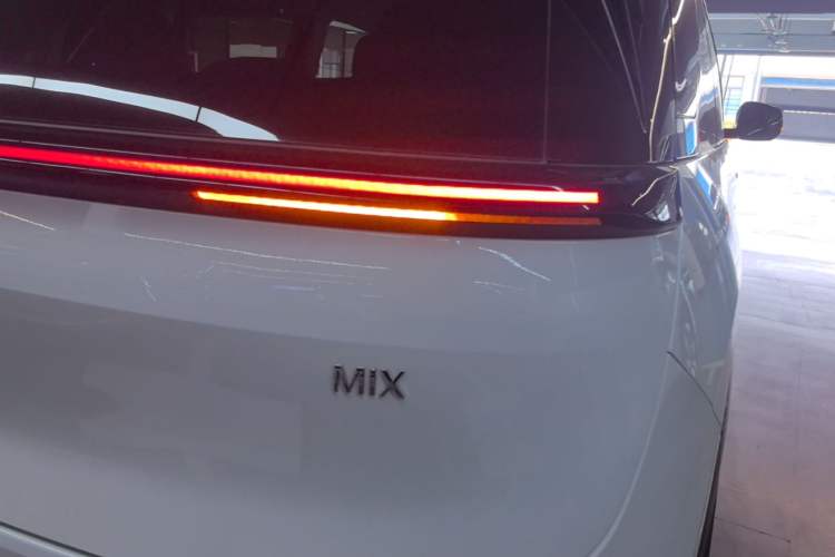 Used Zeekr MIX 2025 Intelligent Driving Version Right Rear Taillight