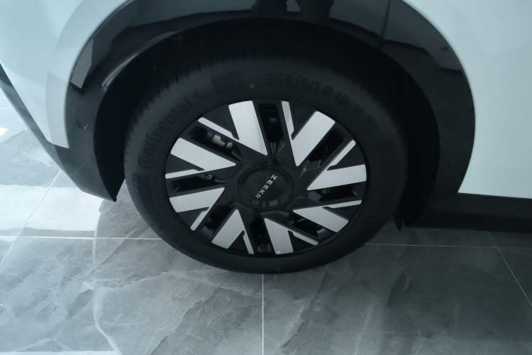 Used Zeekr MIX 2025 Long-Range Intelligent Driving Edition Right Rear Wheel Hub