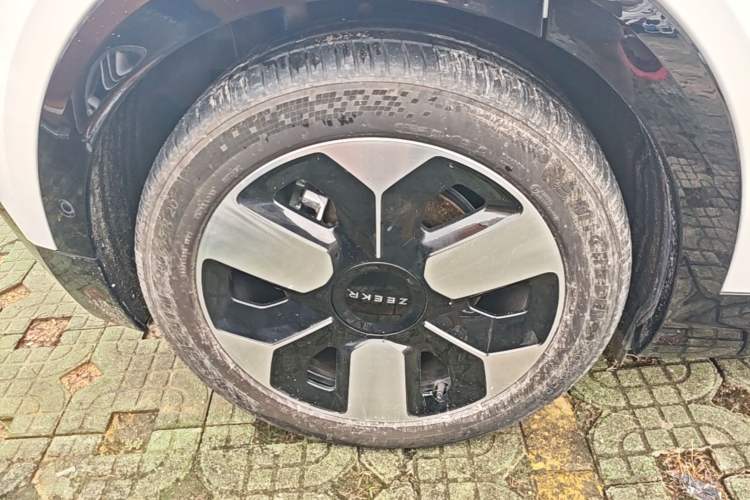 Used Zeekr MIX 2025 Intelligent Driving Version Right Rear Wheel Hub