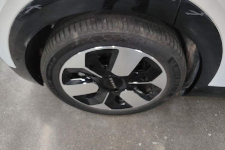 Used Zeekr MIX 2025 Intelligent Driving Version Right Rear Wheel Hub