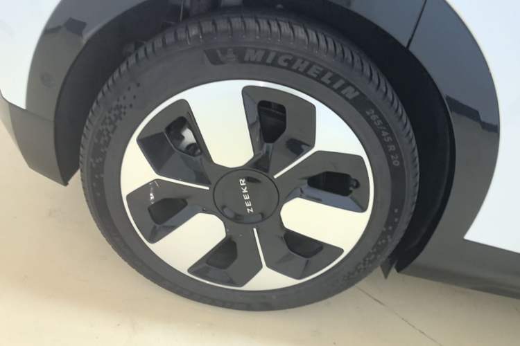 Used Zeekr MIX 2025 Intelligent Driving Version Right Rear Wheel Hub