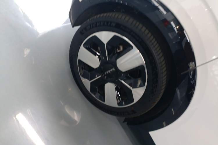 Used Zeekr MIX 2025 Intelligent Driving Version Right Rear Wheel Hub
