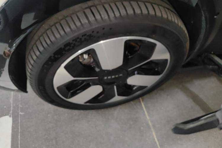 Used Zeekr MIX 2025 Intelligent Driving Version Right Rear Wheel Hub