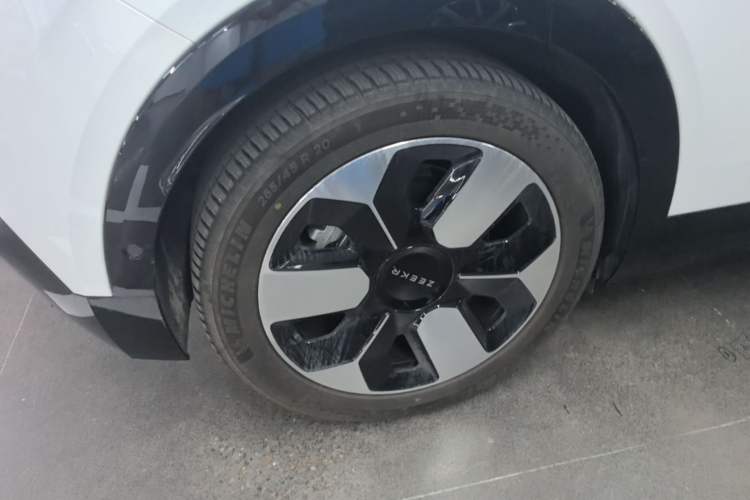 Used Zeekr MIX 2025 Intelligent Driving Version Right Rear Wheel Hub