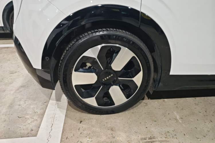 Used Zeekr MIX 2025 Intelligent Driving Version Right Rear Wheel Hub