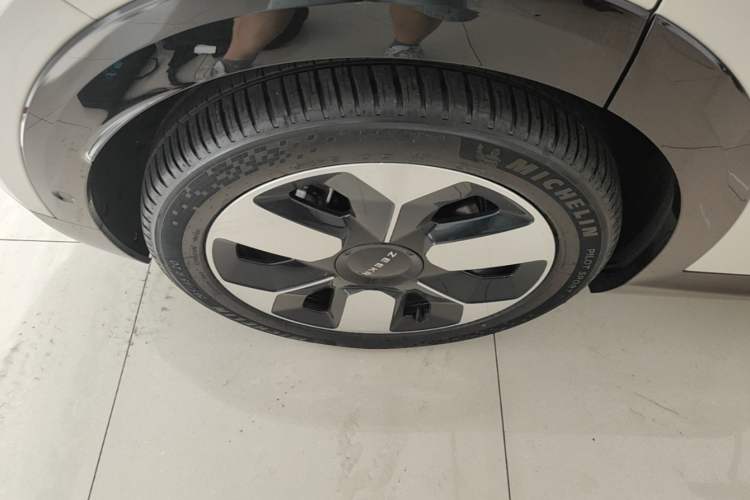 Used Zeekr MIX 2025 Intelligent Driving Version Right Rear Wheel Hub