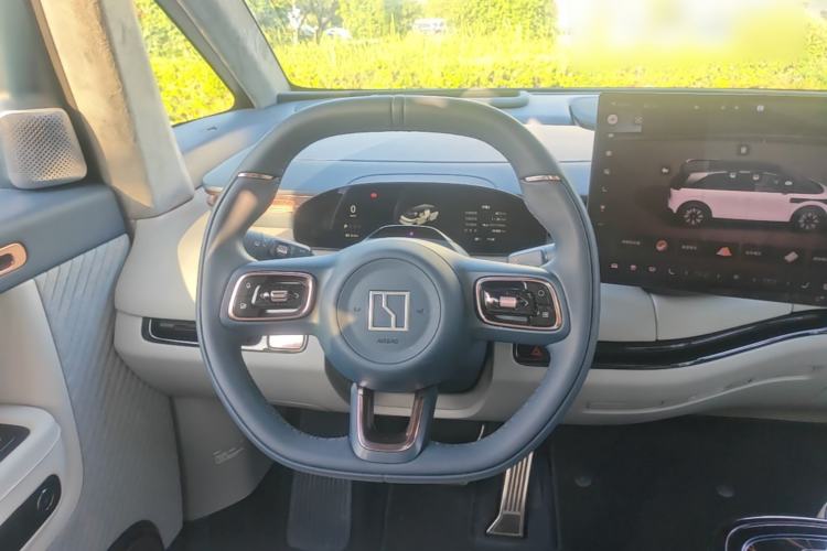 Used Zeekr MIX 2025 Long-Range Intelligent Driving Edition Steering Wheel