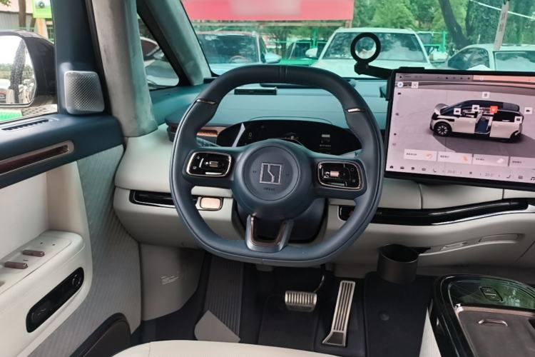 Used Zeekr MIX 2025 Long-Range Intelligent Driving Edition Steering Wheel