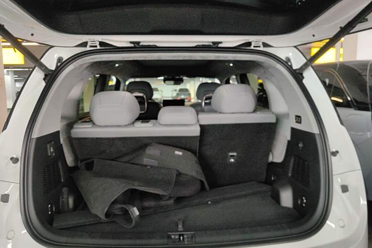 Used Zeekr MIX 2025 Intelligent Driving Version Trunk