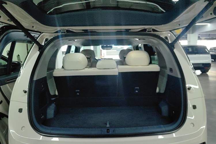 Used Zeekr MIX 2025 Long-Range Intelligent Driving Edition Trunk