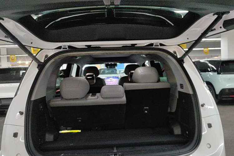 Used Zeekr MIX 2025 Intelligent Driving Version Trunk