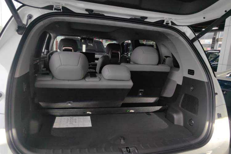 Used Zeekr MIX 2025 Intelligent Driving Version Trunk