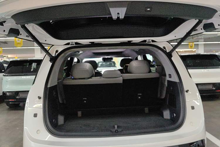 Used Zeekr MIX 2025 Intelligent Driving Version Trunk