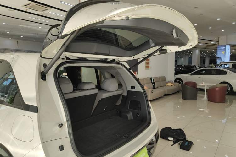 Used Zeekr MIX 2025 Intelligent Driving Version Trunk