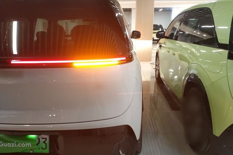 Used Zeekr MIX 2025 Long-Range Intelligent Driving Edition Exterior 6