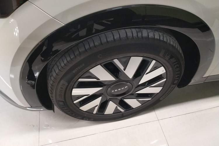 Used Zeekr MIX 2025 Long-Range Intelligent Driving Edition Exterior 7