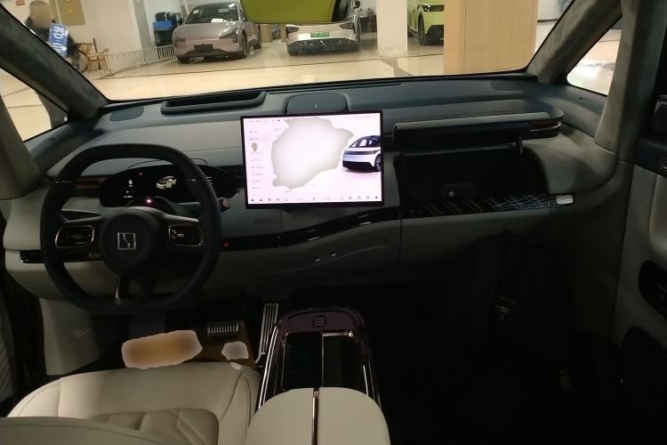 Used Zeekr MIX 2025 Long-Range Intelligent Driving Edition Interior 2