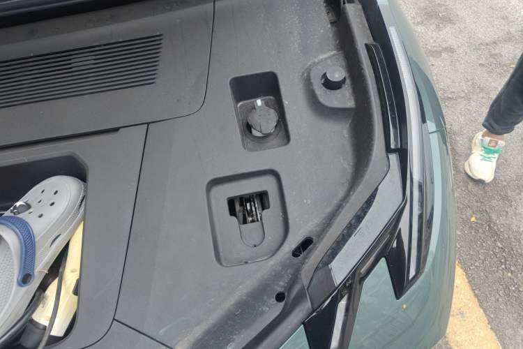 Used Zeekr X 2025 5-Seater Rear-Drive Version Engine Bay Left